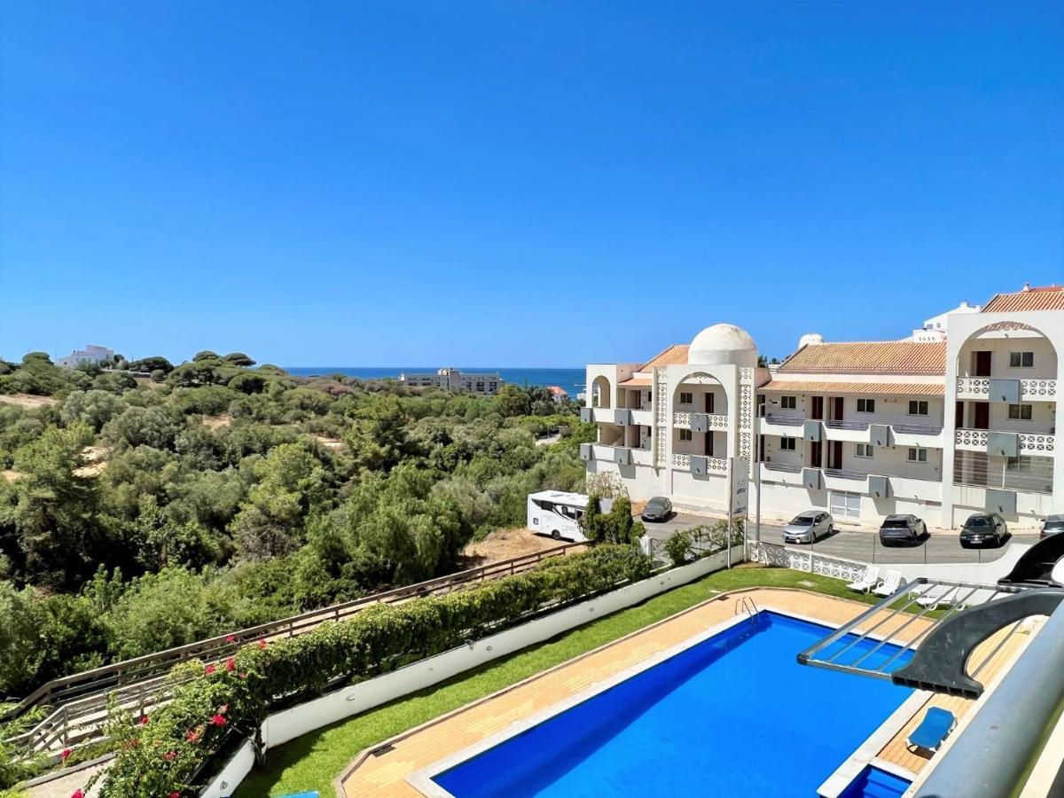 Albufeira Classic With Pool By Homing Екстериор снимка