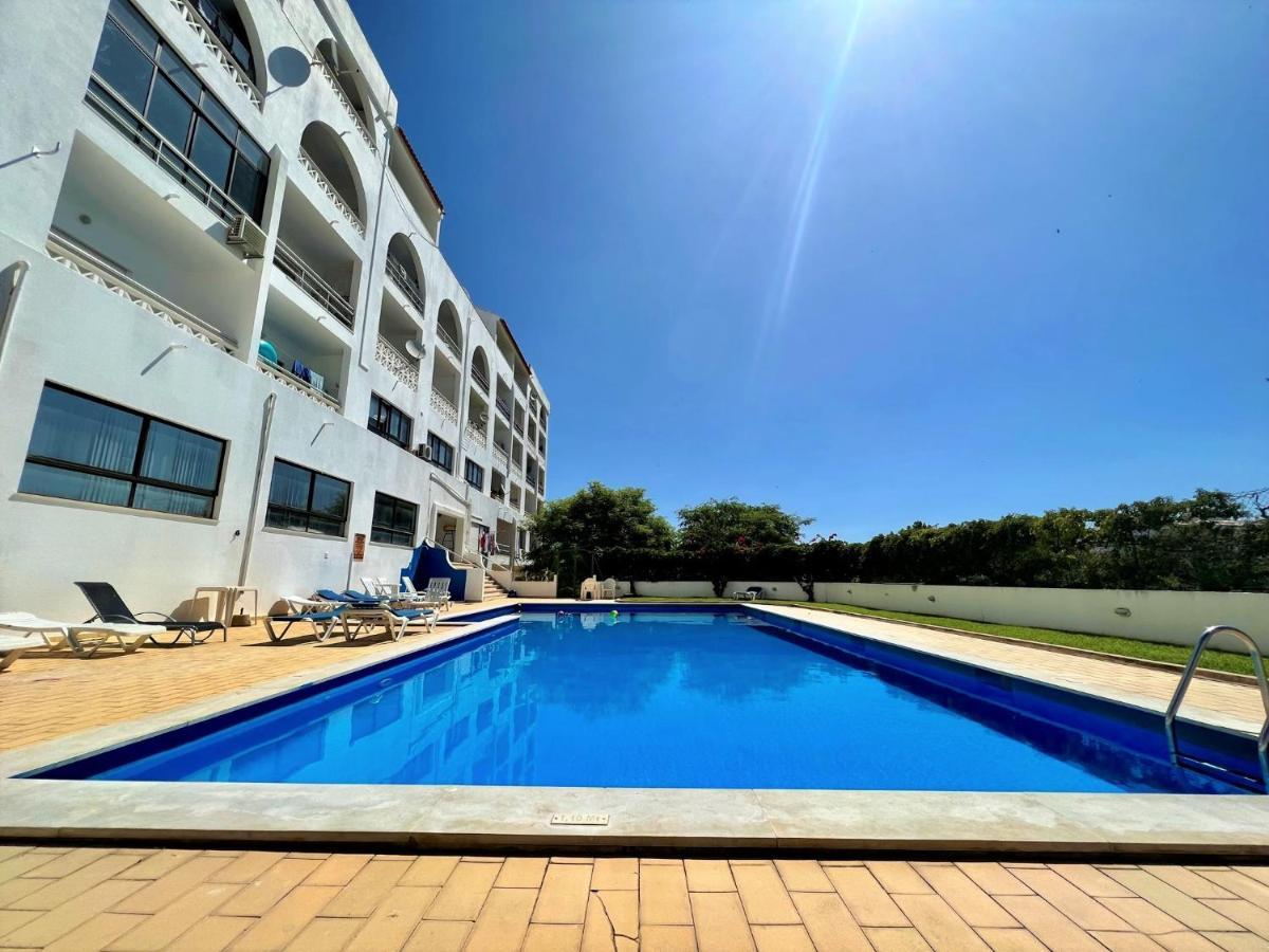 Albufeira Classic With Pool By Homing Екстериор снимка