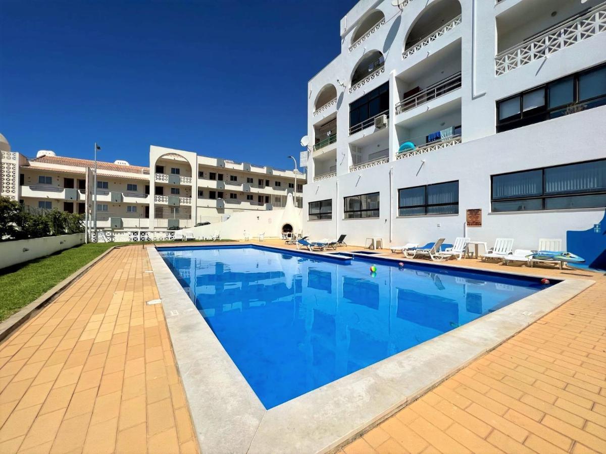 Albufeira Classic With Pool By Homing Екстериор снимка